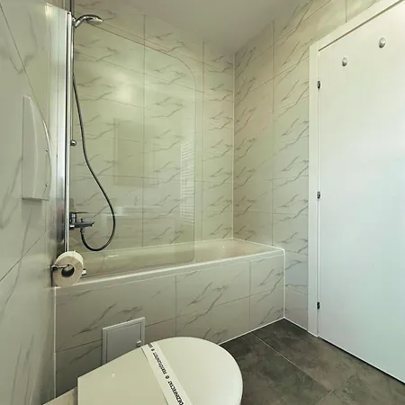 Apartment Neo Sase - Denya Forest -near Amazonia - Private Parking Timisoara